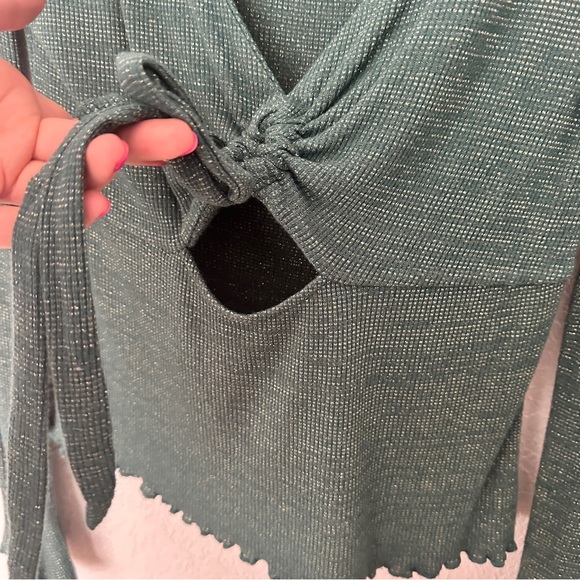 Intimately Free People Say When Bell Sleeve Blouse Top in Green Gold Medium - Picture 7 of 8